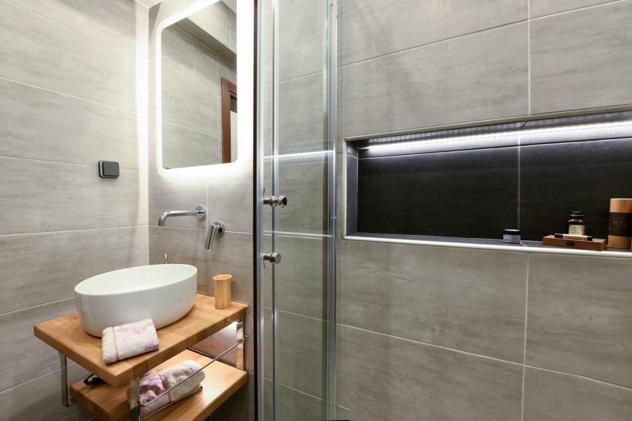Adell Luxury Apartments Кавала Екстериор снимка